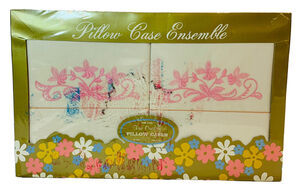 Vintage Pillowcases Embroidered Ensemble 1 Pair Fine Quality Pink White USA New